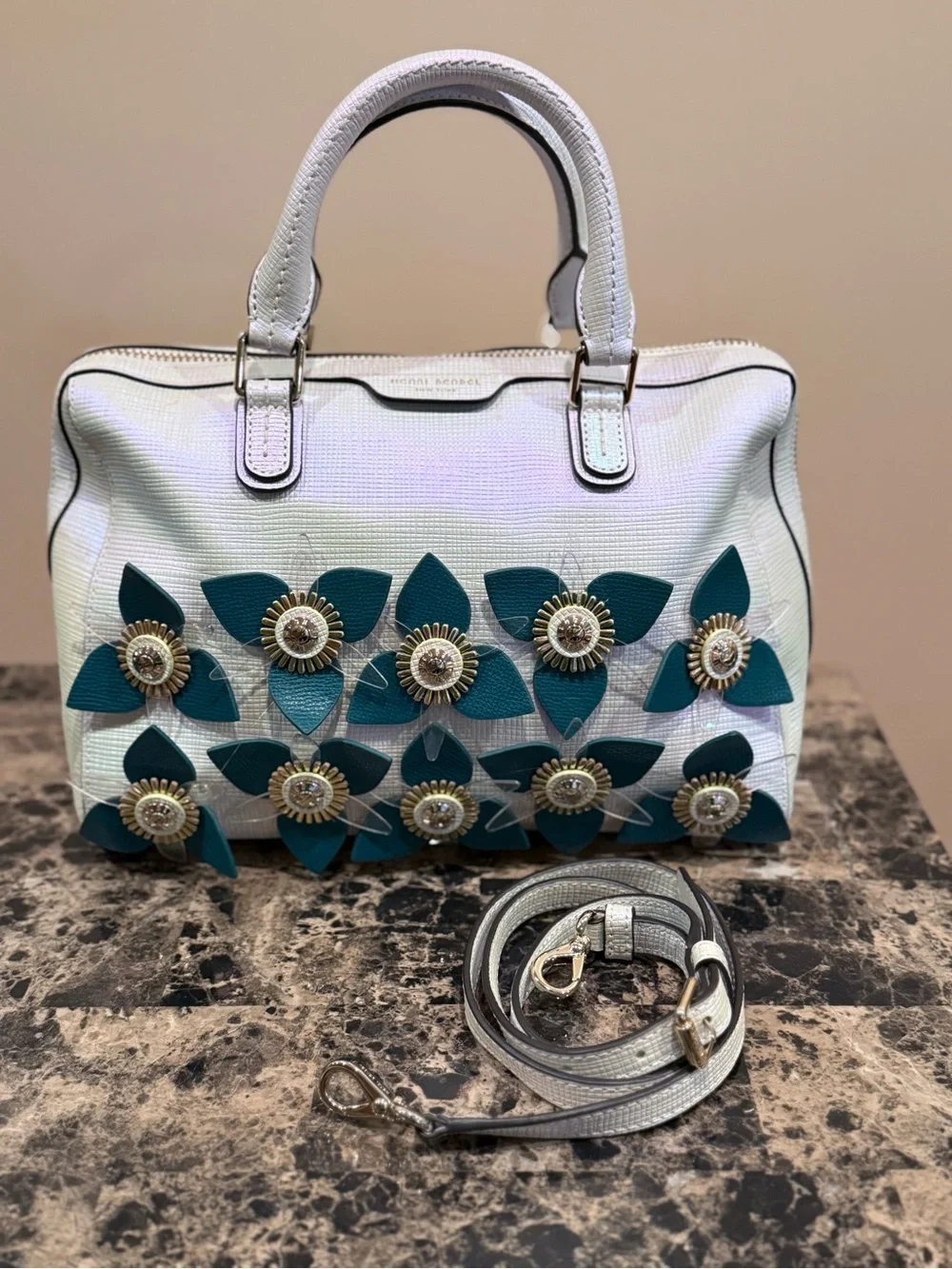 henri bendel •euc extremely